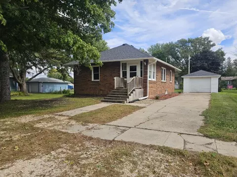 808 Spruce St, Allison, IA 50602