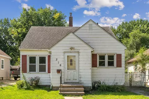 316 Archer Ave, Waterloo, IA 50703