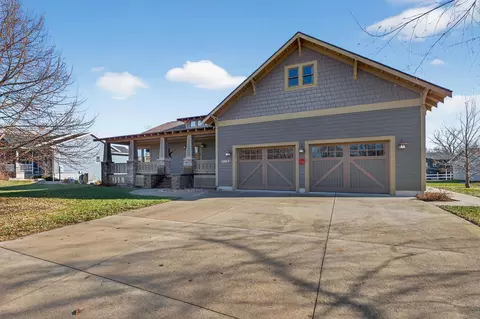 1007 Schons St, Evansdale, IA 50707