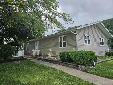 260 Pine, Allison, IA 50602