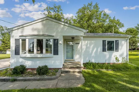 5269 Foulk Rd, Waterloo, IA 50702