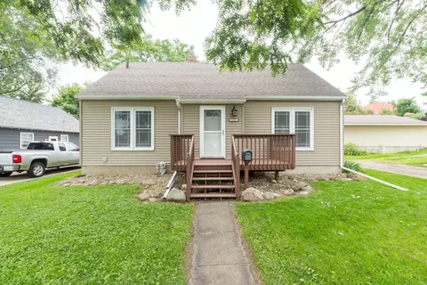 1317 Glenny Ave, Waterloo, IA 50702