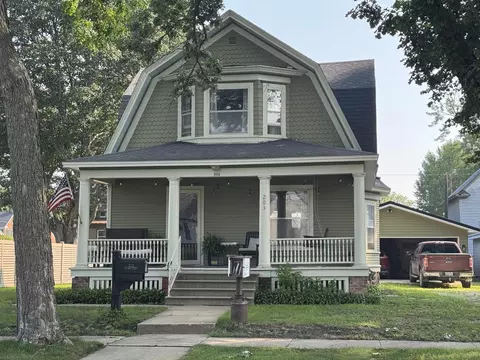 203 Clark, Charles City, IA 50616