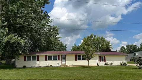 1203 1st Ave, Charles City, IA 50616