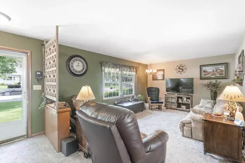 313 Longview Dr, Waterloo, IA 50701 photo 5