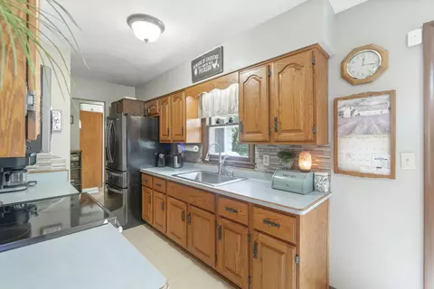 313 Longview Dr, Waterloo, IA 50701 photo 12