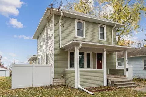 525 Evergreen Ave, Waterloo, IA 50701