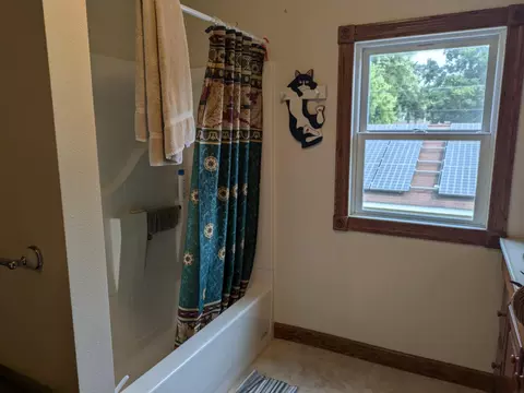 402 E Main St, Decorah, IA 52101 photo 30