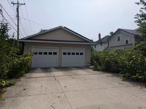 402 E Main St, Decorah, IA 52101 photo 32