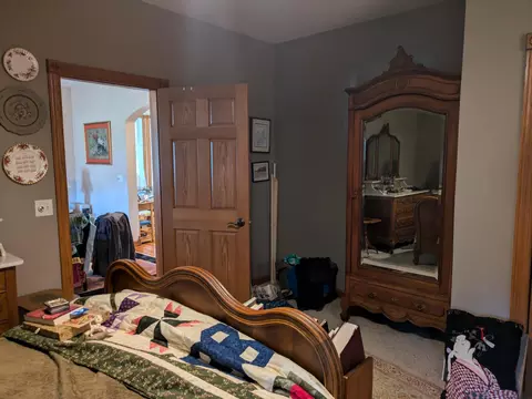 402 E Main St, Decorah, IA 52101 photo 19