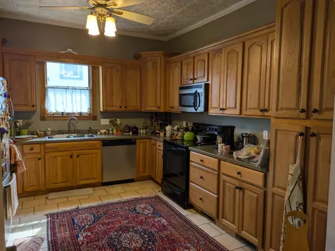 402 E Main St, Decorah, IA 52101 photo 13