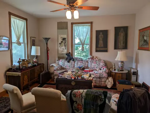 402 E Main St, Decorah, IA 52101 photo 6