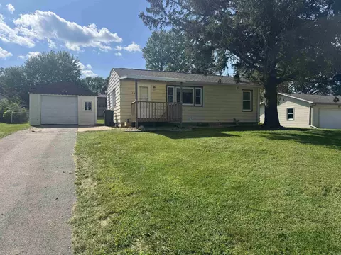 626 Stanley St, Cedar Falls, IA 50613