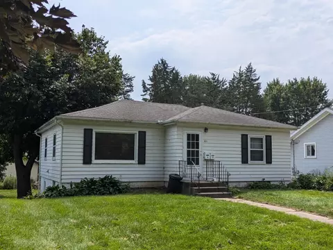 301 Leif Erikson Dr, Decorah, IA 52101