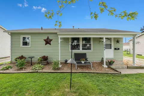 1565 Wakonda Dr, Waterloo, IA 50703