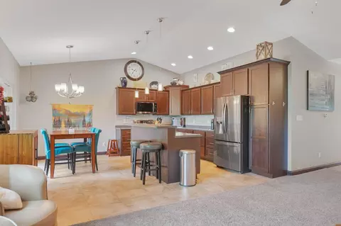 4662 Hoff Rd, Waterloo, IA 50701 photo 9