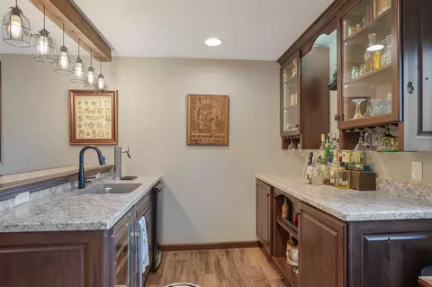 4662 Hoff Rd, Waterloo, IA 50701 photo 16