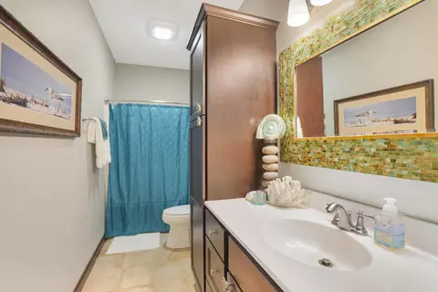 4662 Hoff Rd, Waterloo, IA 50701 photo 6