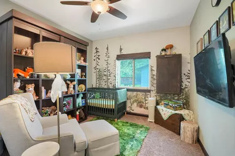 4662 Hoff Rd, Waterloo, IA 50701 photo 4