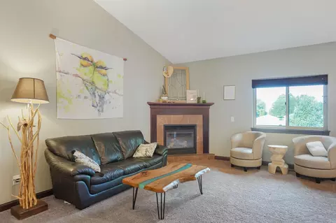 4662 Hoff Rd, Waterloo, IA 50701 photo 7