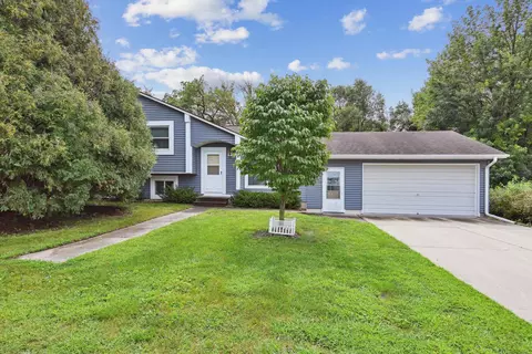 1002 Triangle Dr, Shell Rock, IA 50670