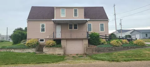 108 E Niagara St, Garnavillo, IA 52049 photo 2