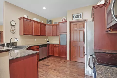 Kitchen - 1502 Algonquin Dr, Cedar Falls, IA 50613 photo 1 of 3