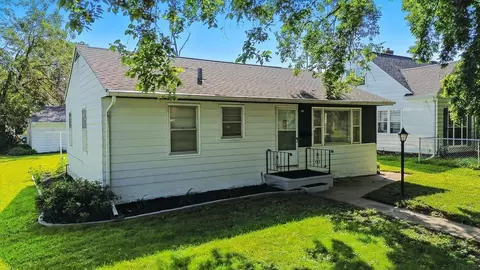1030 Columbia St, Waterloo, IA 50703