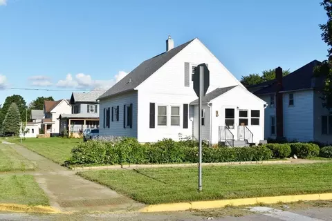 715 Main St, Jesup, IA 50648