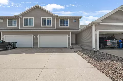 4805 Algonquin Dr #3, Cedar Falls, IA 50613