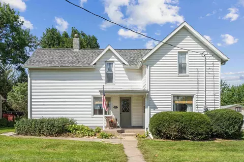 611 State St, Dysart, IA 52224