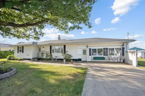 108 SE 8th St, Oelwein, IA 50662