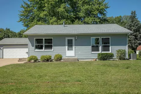 215 Elm St, Waverly, IA 50677
