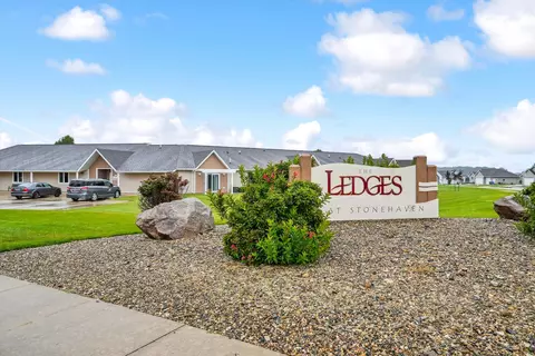 1501 SW 3rd St #219, Waverly, IA 50677