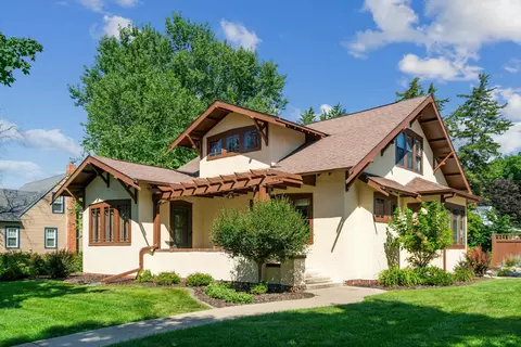 302 North St, Decorah, IA 52101