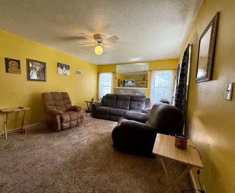 115 Cornwall Ave, Waterloo, IA 50702 photo 4