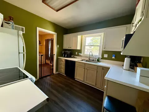 115 Cornwall Ave, Waterloo, IA 50702 photo 8