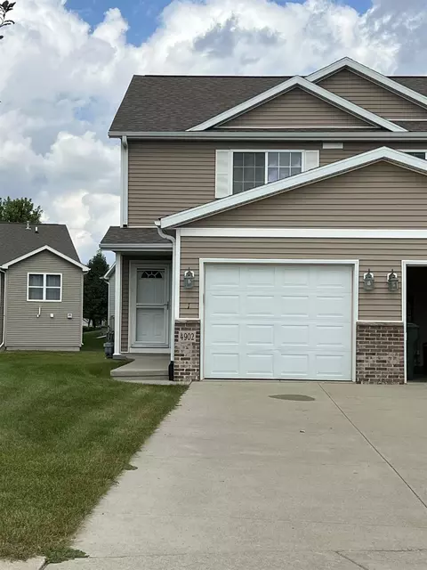 4902 Algonquin Dr #1, Cedar Falls, IA 50613