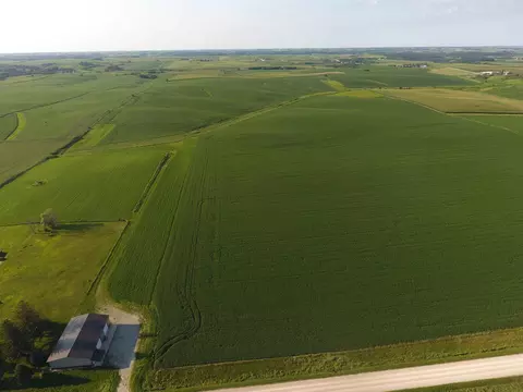 50 Th St, Cresco, IA 52136