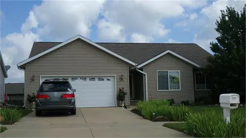 1106 Robertson Rd, Waverly, IA 50677