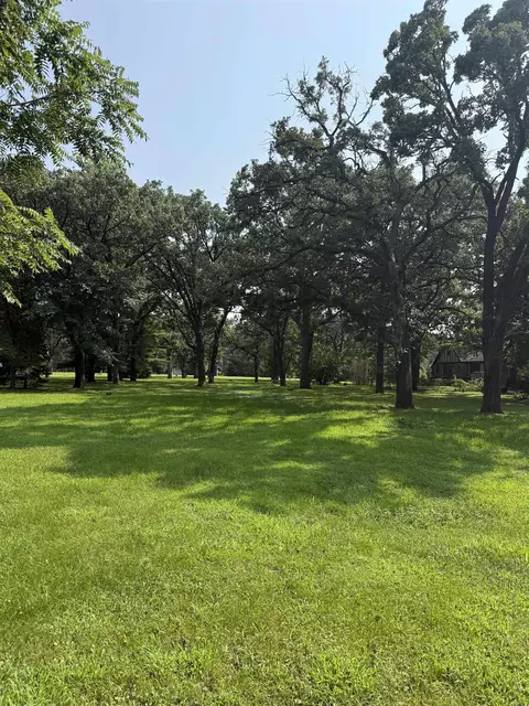 11 Wildwood Ln, Oelwein, IA 50662