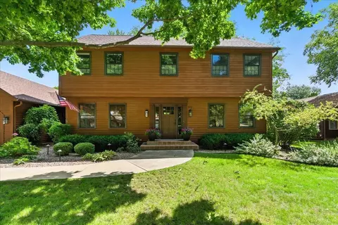 915 Sheridan Rd, Waterloo, IA 50701