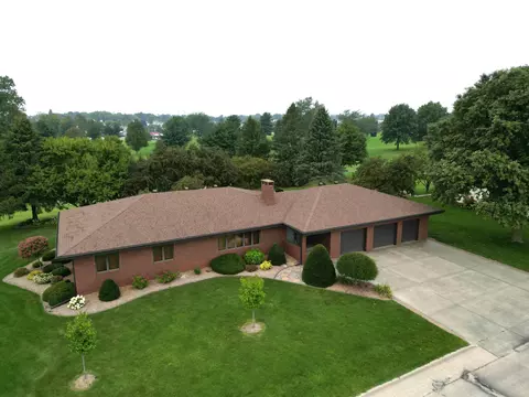 525 SE 4th St, Waukon, IA 52172