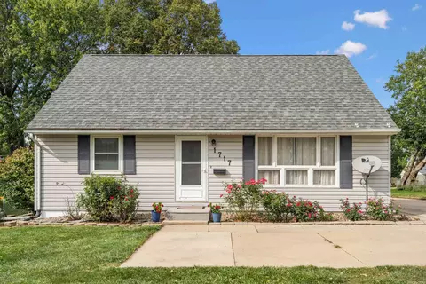 1717 E Mitchell Ave, Waterloo, IA 50702 photo 1