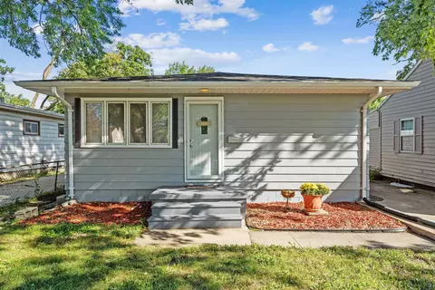 1933 Plymouth Ave, Waterloo, IA 50702