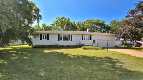 905 Beaver St, New Hartford, IA 50660