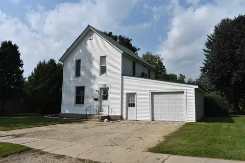 315 Walnut St, Osage, IA 50461