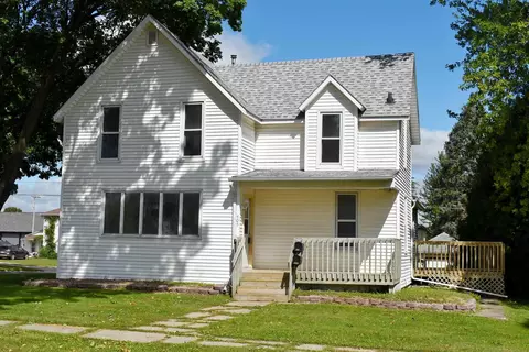 403 Maple St, Osage, IA 50461
