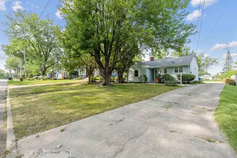 421 Cornwall, Waterloo, IA 50702 photo 2