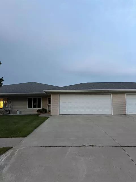 713 3rd St, Whittemore, IA 50598